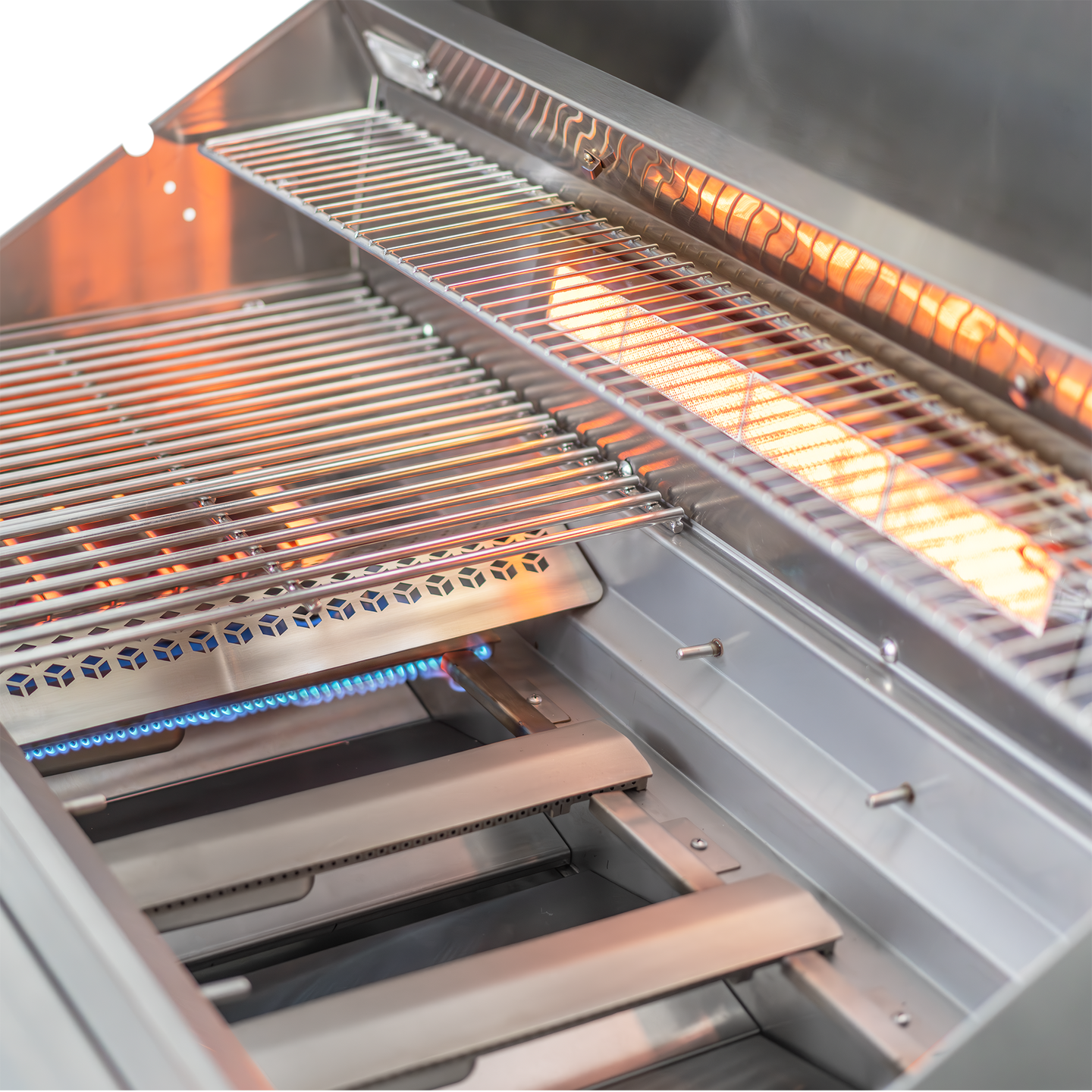 42" 5-Burner Grill - lit burner flame